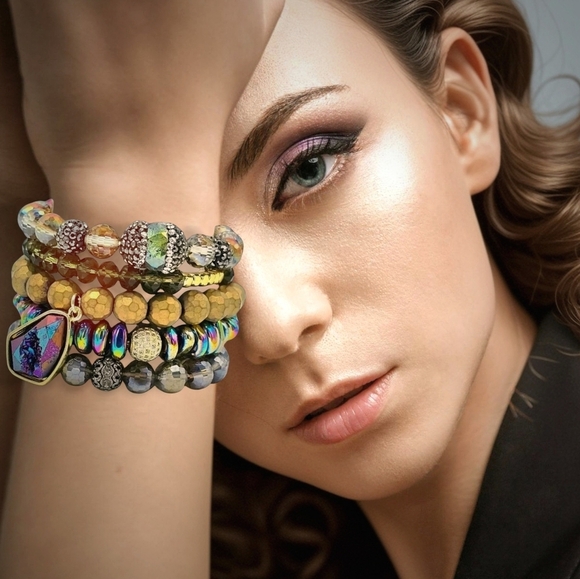 🆕️5pc Boho Chic Handmade Beaded Stackable Stretchy Trendy Bracelet Set 🌿 - Picture 1 of 16